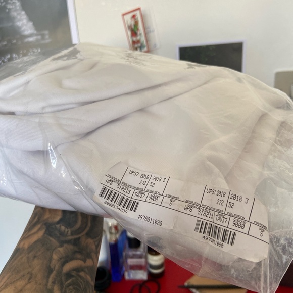 Balenciaga Archetype Back Logo White Pullover Hoodie - Picture 8 of 9